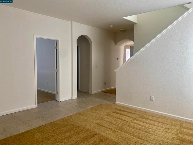 Building Photo - 26 Tradition Way