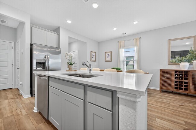 Building Photo - 8453 Sweet Cherry Ln