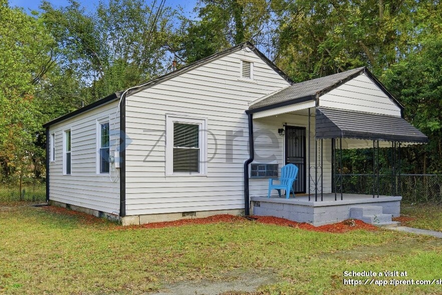 Building Photo - 684 Central Ave