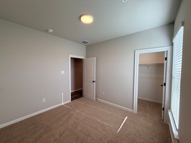 Building Photo - 302 Babineaux Ln