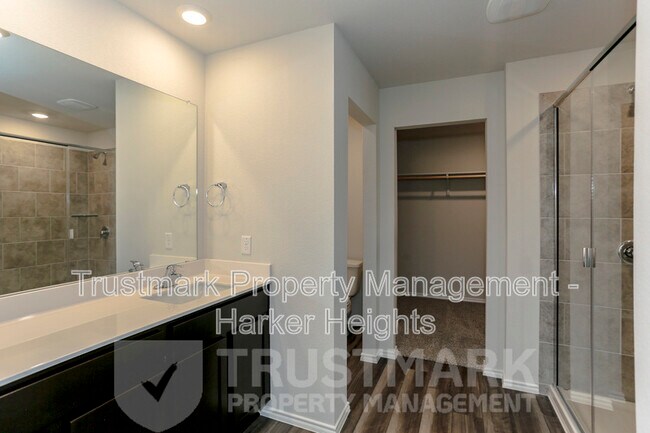 Building Photo - 1003 Cedar Trl