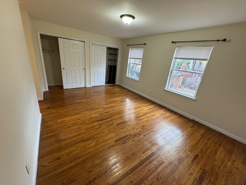 Building Photo - 31 Emory St