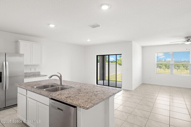 Building Photo - 2053 Farmhouse Rd SE