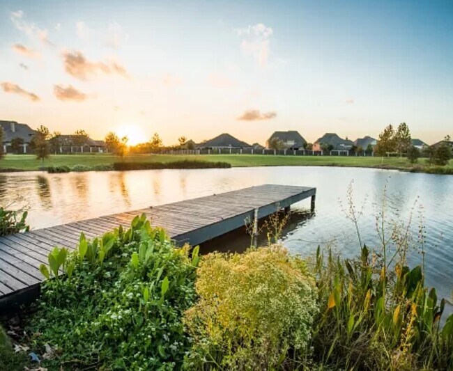 Building Photo - 146 Amaranth Wy