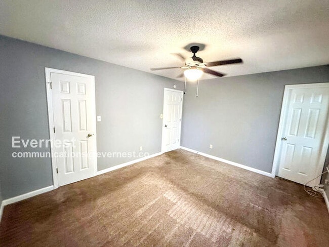 Building Photo - 6927 Brittany Ln