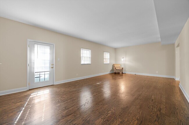 Building Photo - 6423 New Market Way