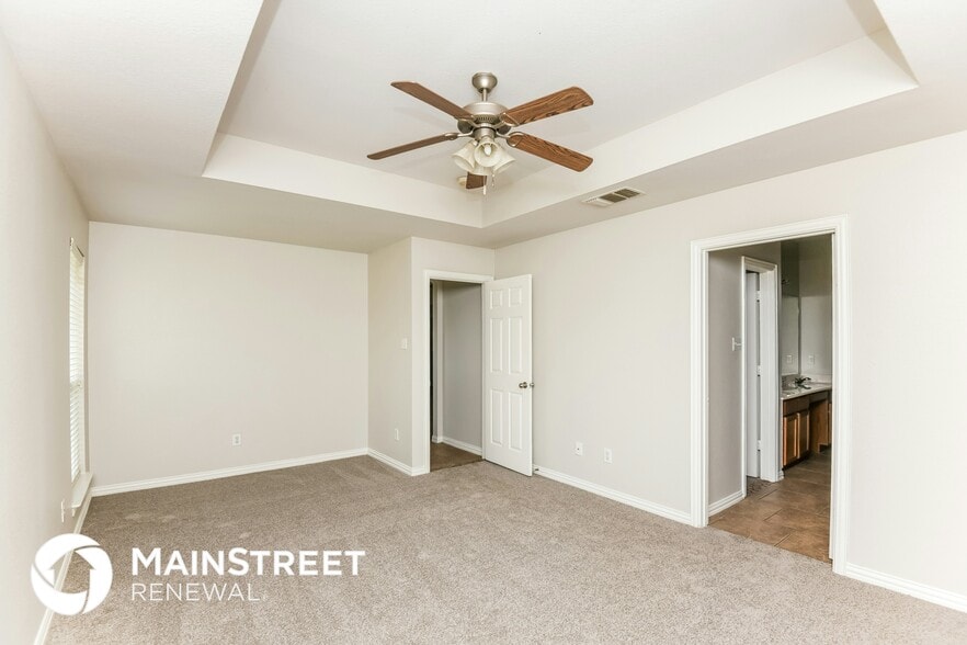 Building Photo - 233 Kennedy Dr