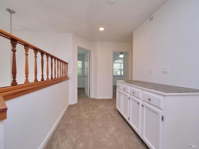 Building Photo - 3500 Crownridge Dr