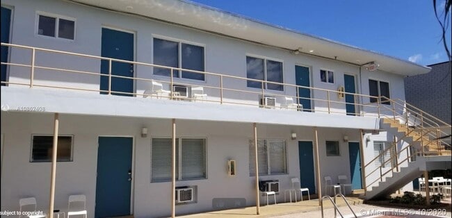 Building Photo - 340 Desoto St