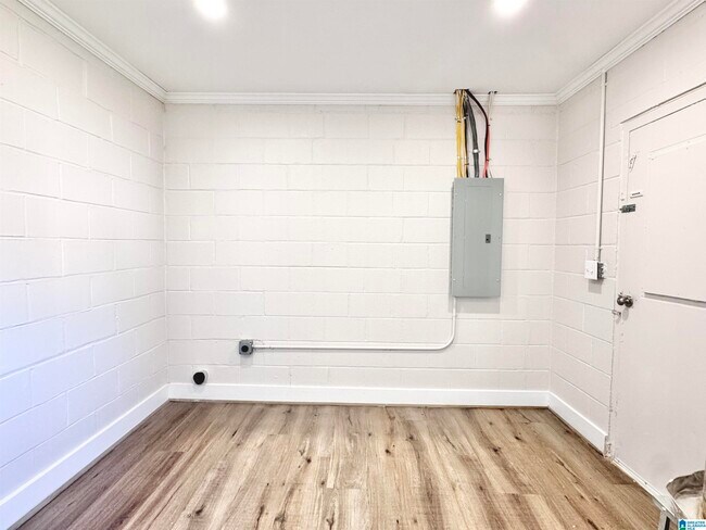 Building Photo - 1640 57th St