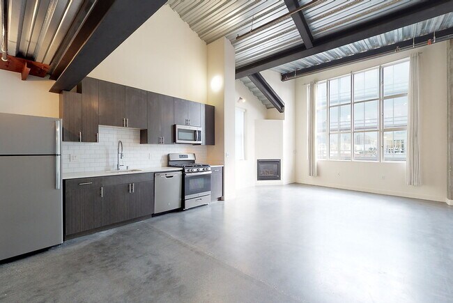 Building Photo - Bennett Lofts