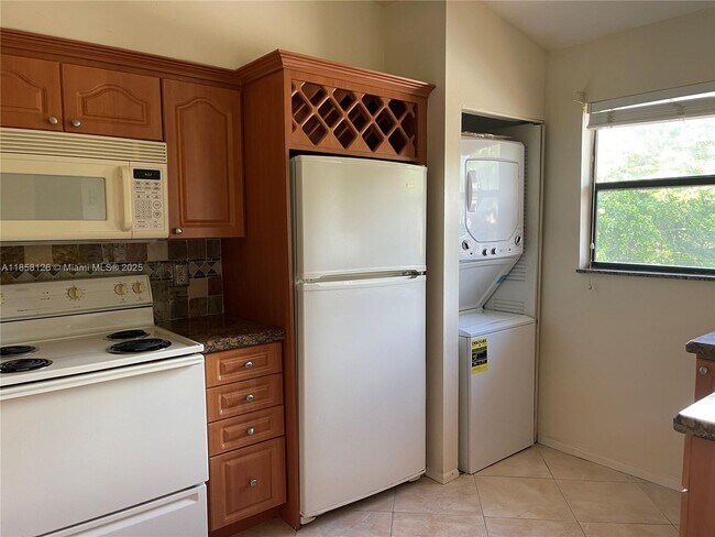 Building Photo - 2243 SW 80th Terrace