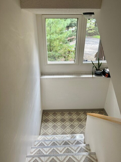 Building Photo - 67 Cliffview Dr