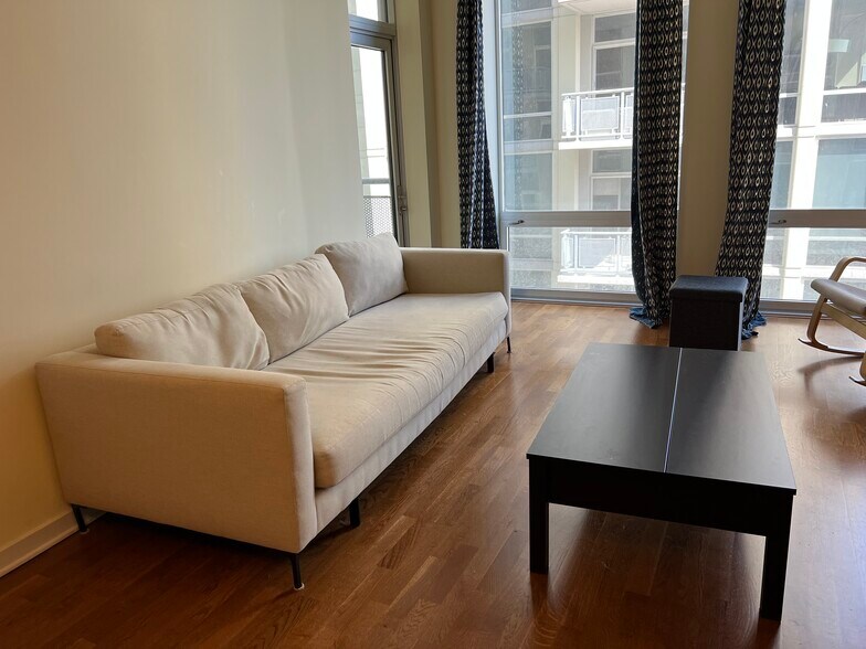 Building Photo - 700 N Larrabee St