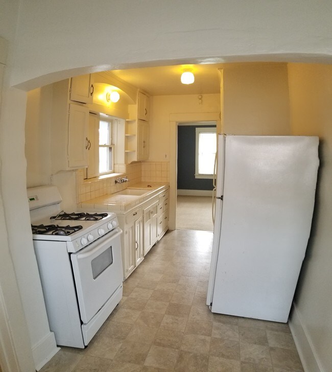 Kitchen - 3811 E 10th St