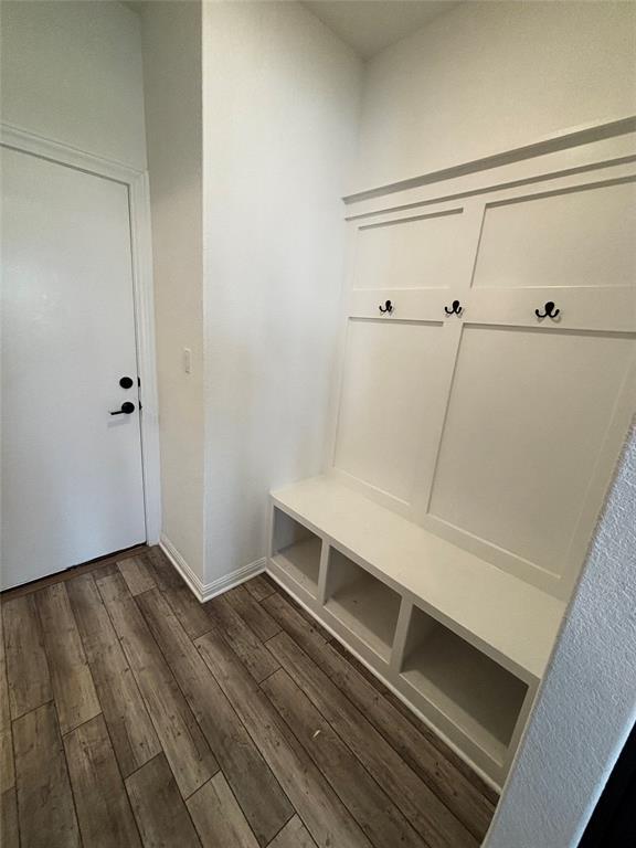 Building Photo - 2725 Woodall Dr