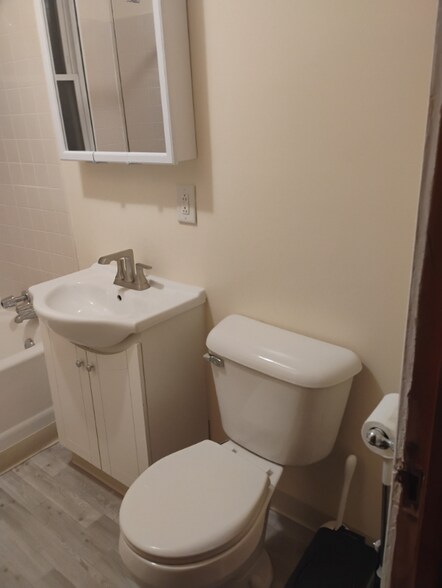 Building Photo - 4528 S Spaulding Ave