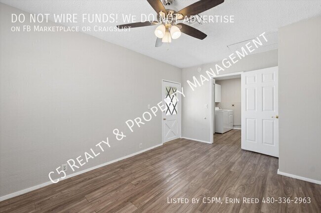 Building Photo - 1418 W 7th Pl
