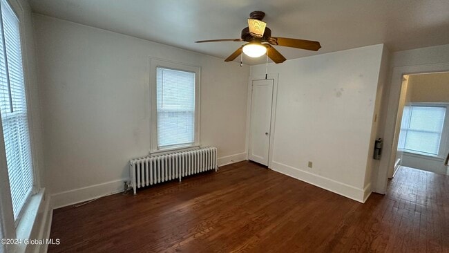 Building Photo - 46 Circular St