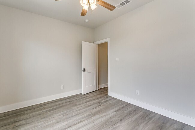 Building Photo - 3210 Forest Park Blvd