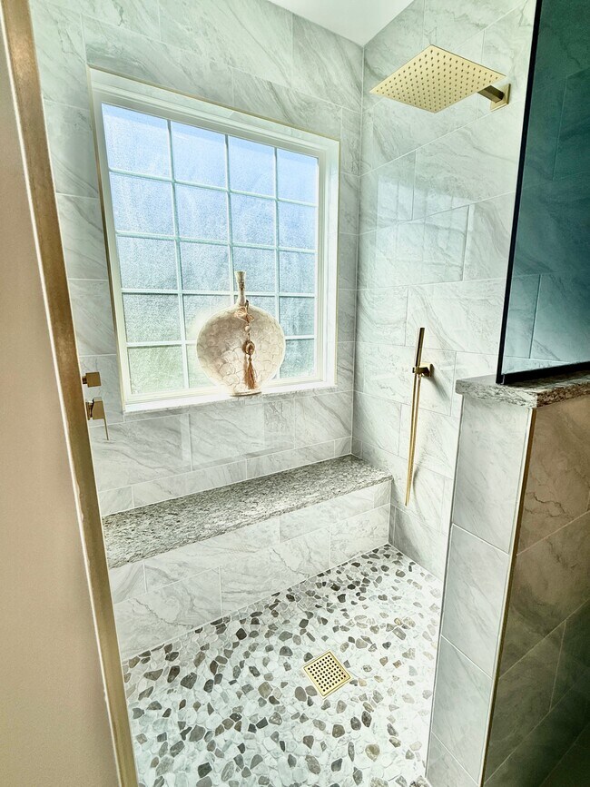 Building Photo - 1371 Hopton Cir