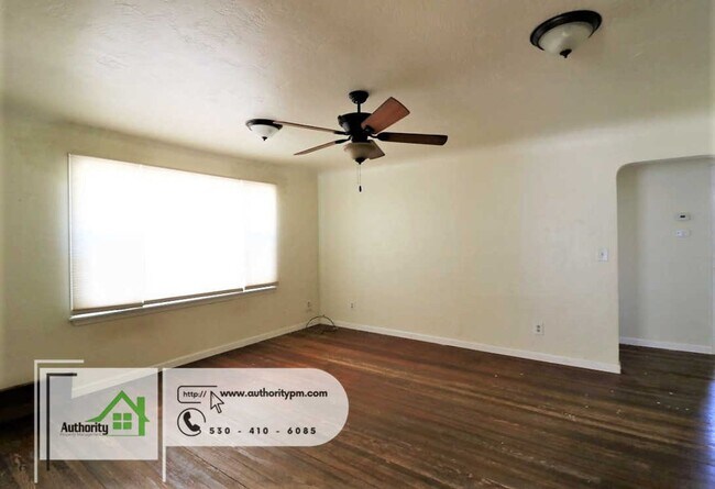 Building Photo - 841 South St