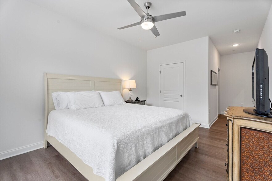 Building Photo - 3202 Renaissance Park Pl