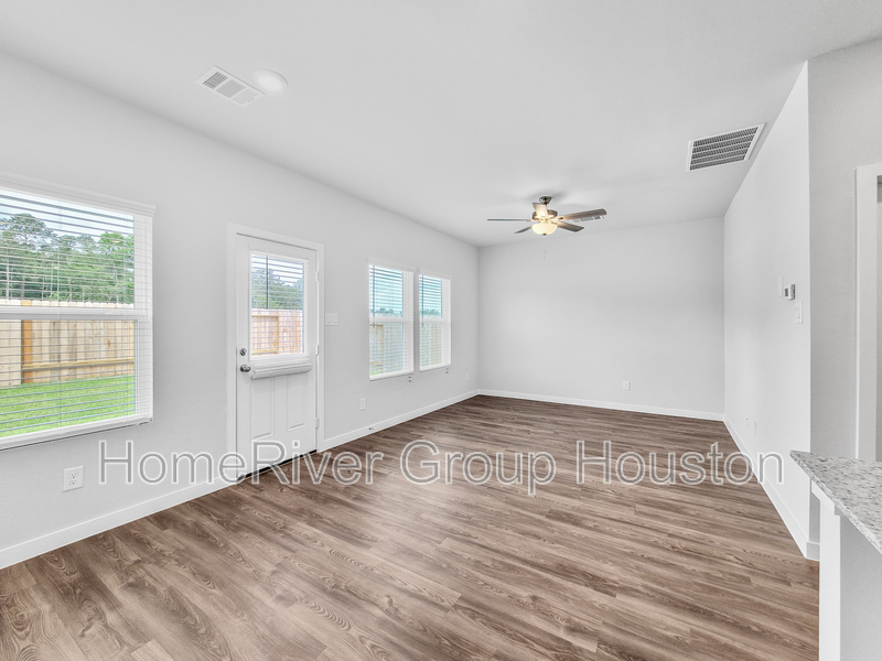 Building Photo - 10770 Red Flagstone Dr