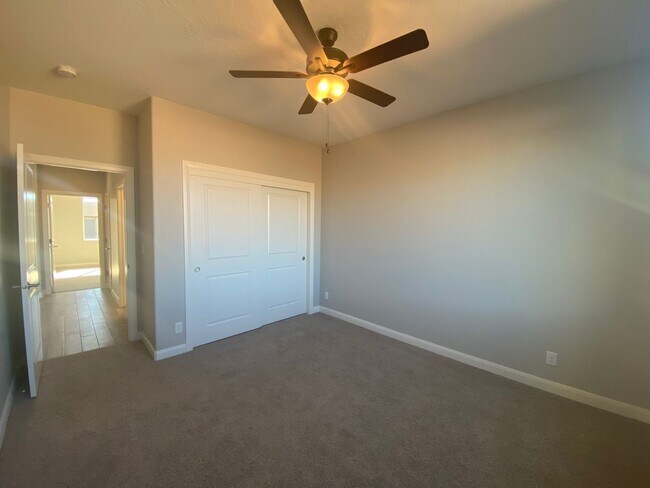 Building Photo - Beautiful home in the Ledges