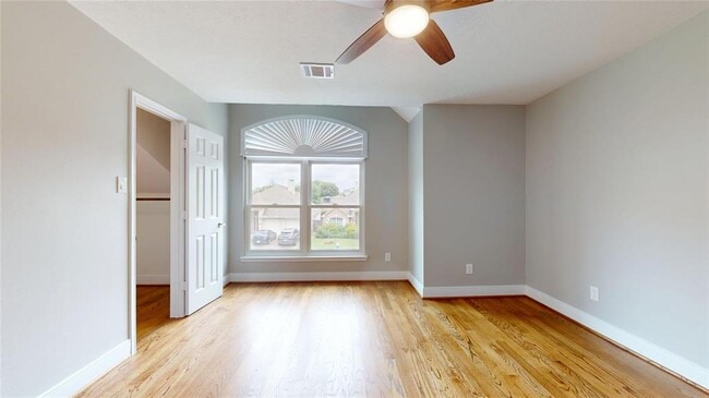 Building Photo - 6911 Lawler Ridge