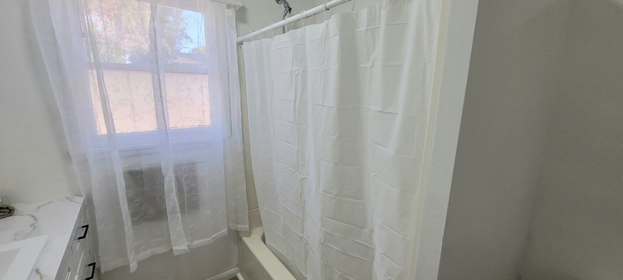 Building Photo - 16911 Glenetta Way