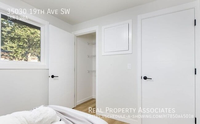 Building Photo - 35030 19th Ave SW