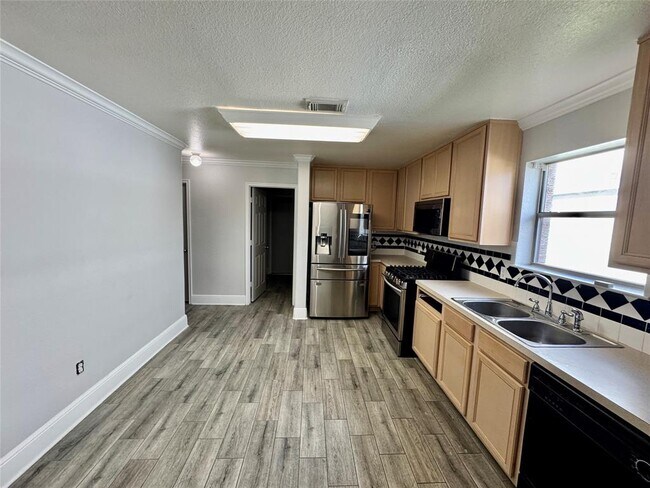 Building Photo - 21355 Claretfield Ct