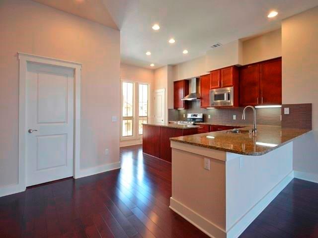 Building Photo - 2520 Bluebonnet Ln