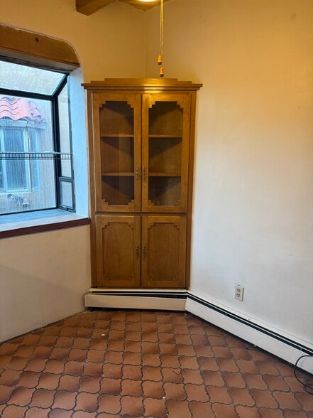 Kitchen Built-in - 519 Camino Cabra