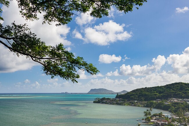 Building Photo - 1 bedroom with Kaneohe Bay Views & pool