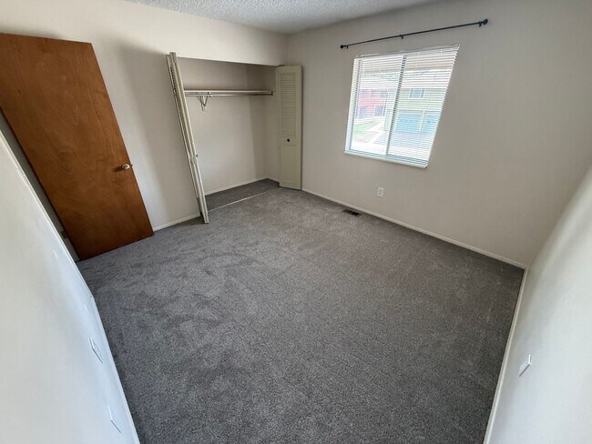 Building Photo - 1410 Crete Ct