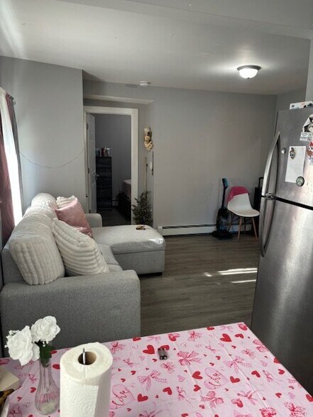 Building Photo - 408 Cass Ave