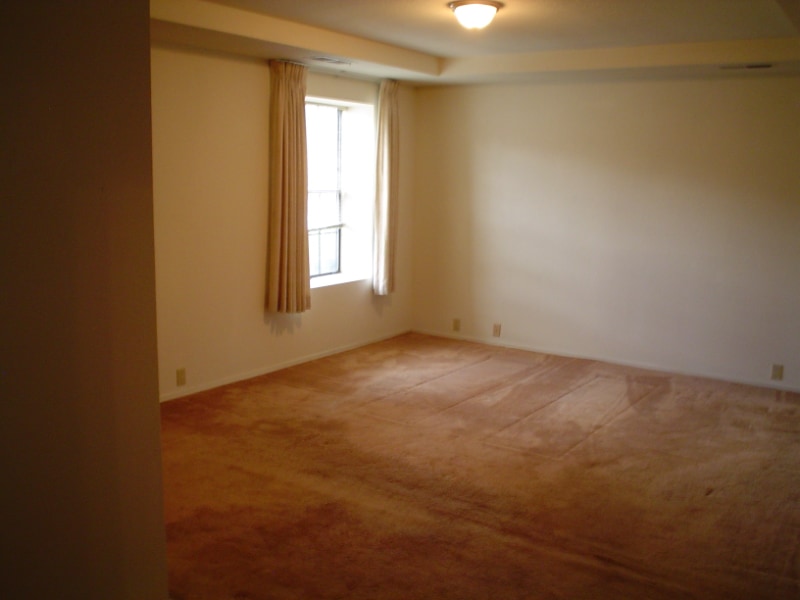 Building Photo - 5501 Vista Sandia NE