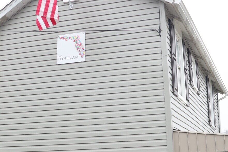 Building Photo - 523 East St