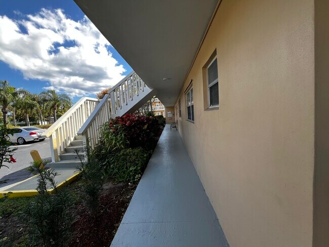 Building Photo - 2222 NE 1st Way