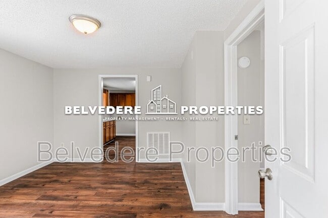 Building Photo - 112 S Raleigh St