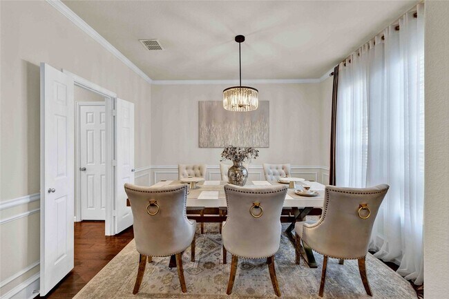 Building Photo - 7305 Oak Leaf Dr