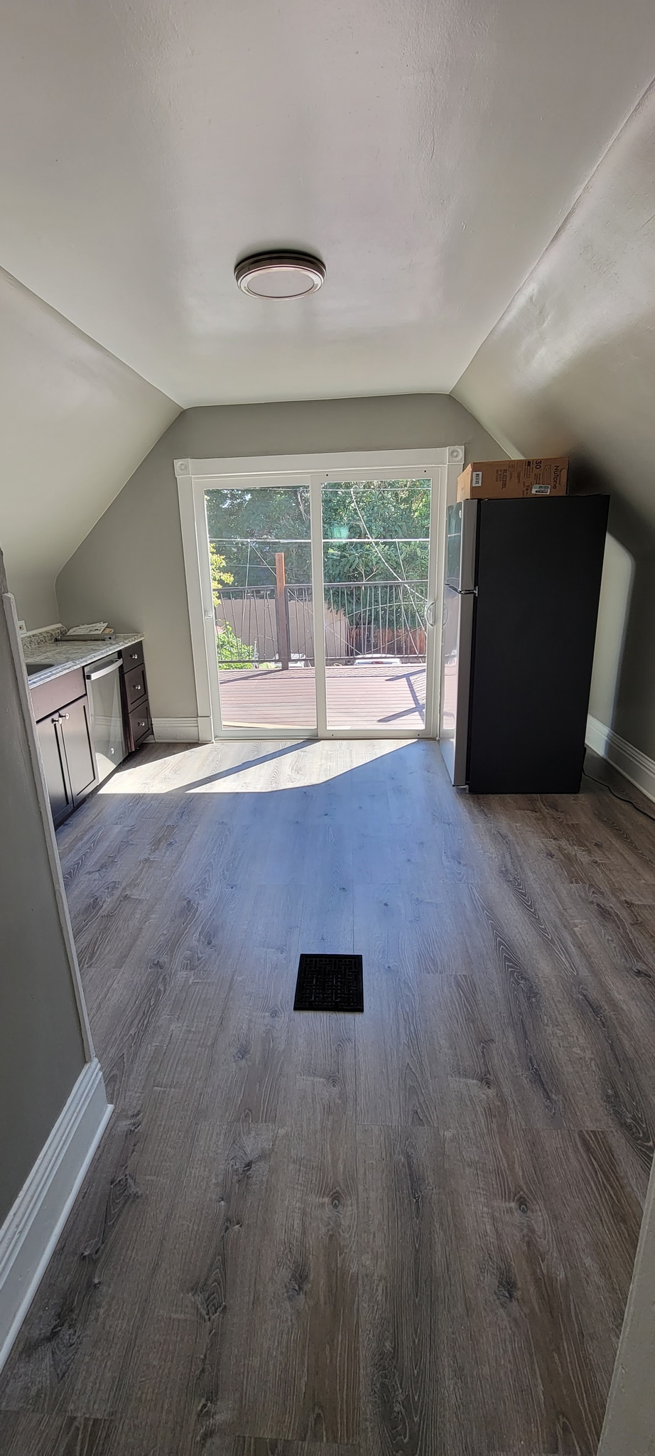 Building Photo - 1042 S Clarkson St