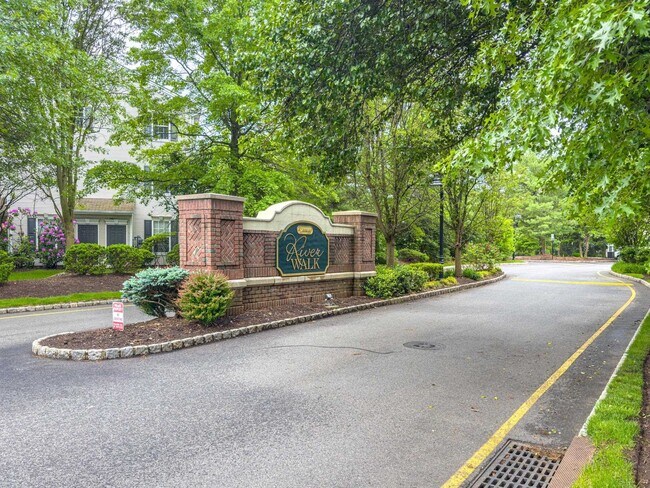 Building Photo - 108 Riverwalk Way