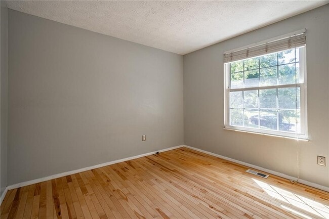 Building Photo - 2843 Pine Meadow Dr