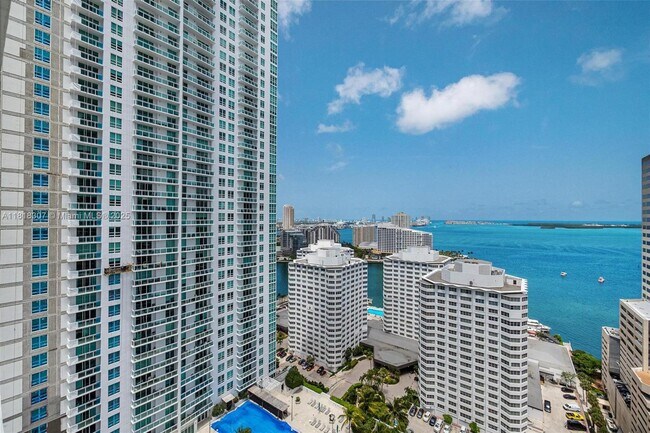 Building Photo - 951 Brickell Ave