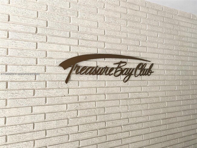 Building Photo - 1880 S Treasure Dr