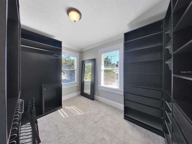 Building Photo - 614 8th St N