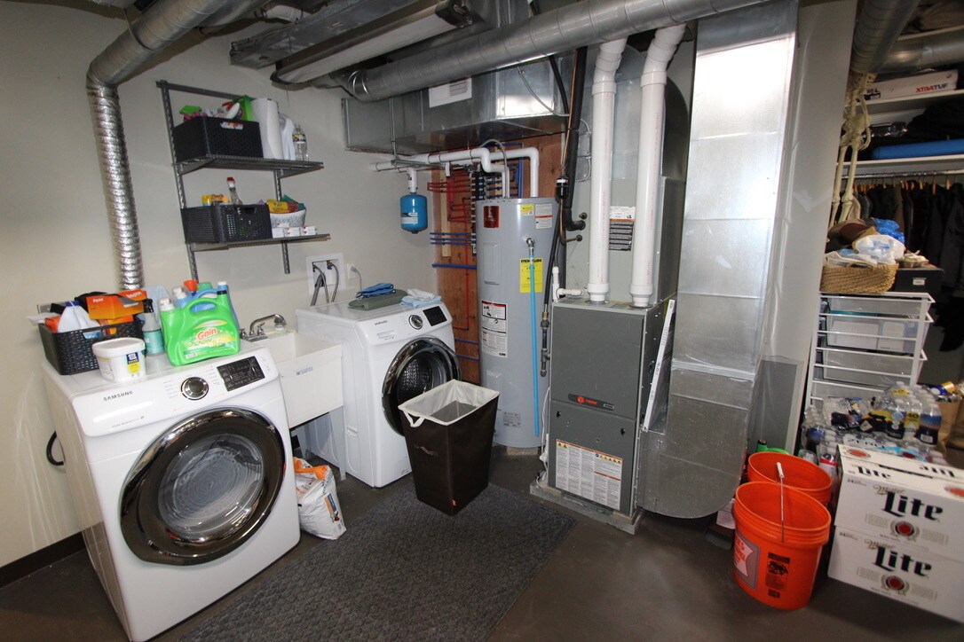 Laundry Room - 139 7th St